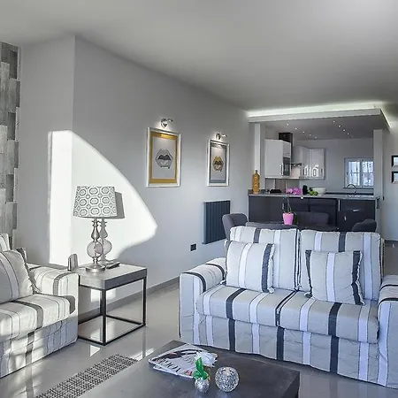 Waterside Village Apartmán