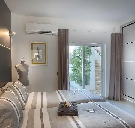 Waterside Village Luz