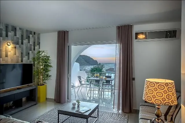 Waterside Village Luz